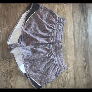 Lululemon Hotty Hot Low-Rise 2.5” Size 8